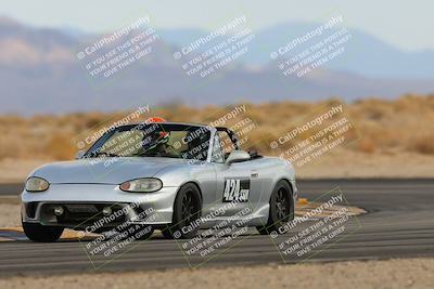 media/Jan-26-2025-SCCA SD (Sun) [[bcf61ed115]]/4-Women Novice/Session 3 (Turn 16)/